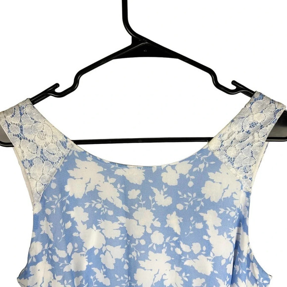 Disney Alice “Through the Looking Glass” White Floral Lace Dress Size Large - Picture 4 of 10